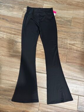 Women’s Black Flared Yoga Pants